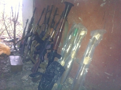 Сотрудниками СГБ Республики Абхазии обнаружен схрон оружия и боеприпасов
